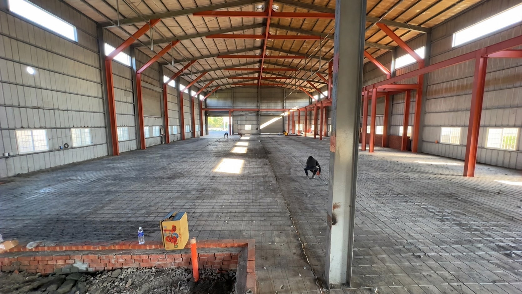 鋼構及地坪補強施工過程